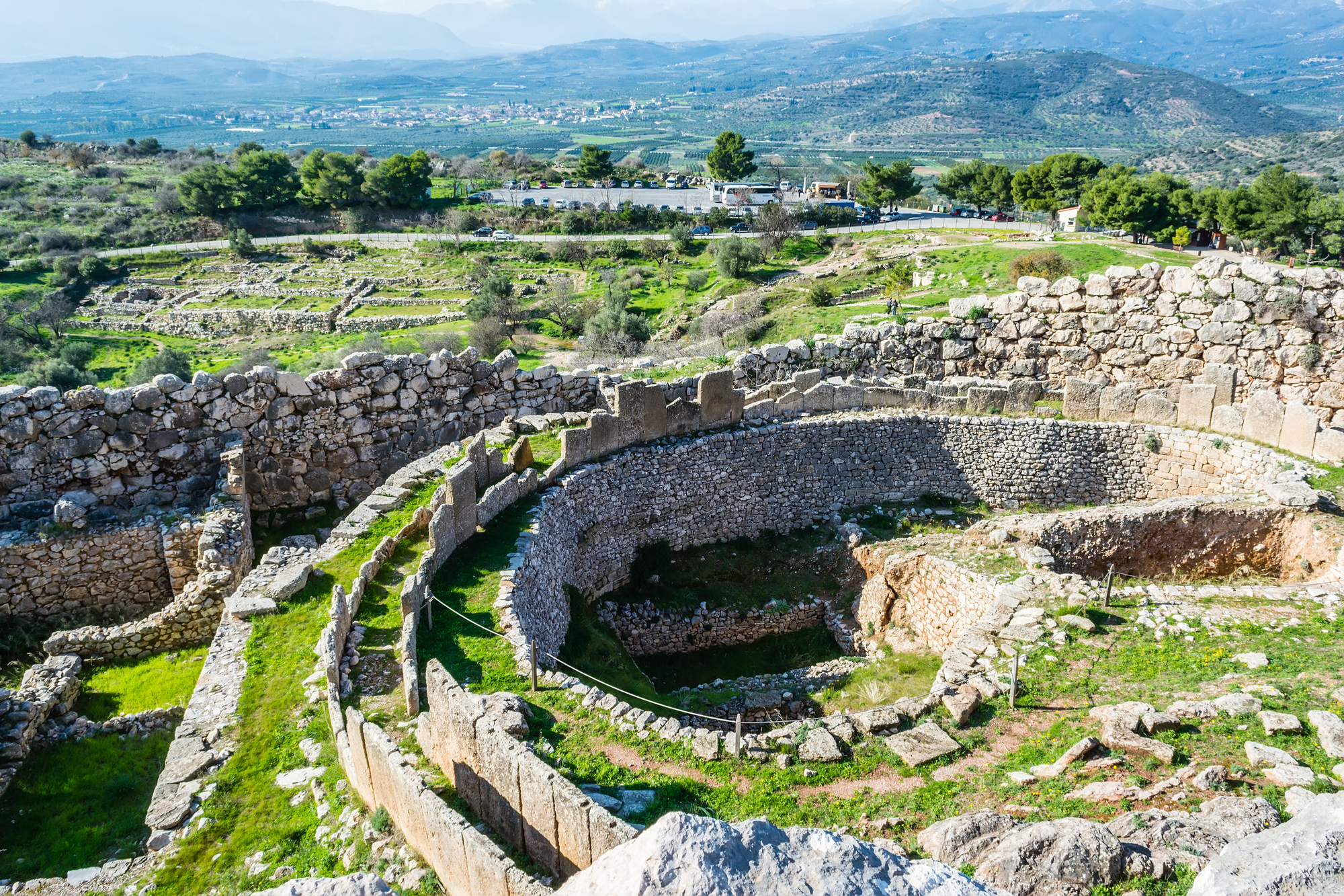 4 graves mycenae copy